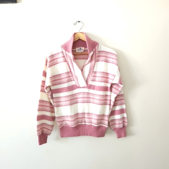 Vintage Sweaters - VINTAGE 70s acrylic wide collar Sweater